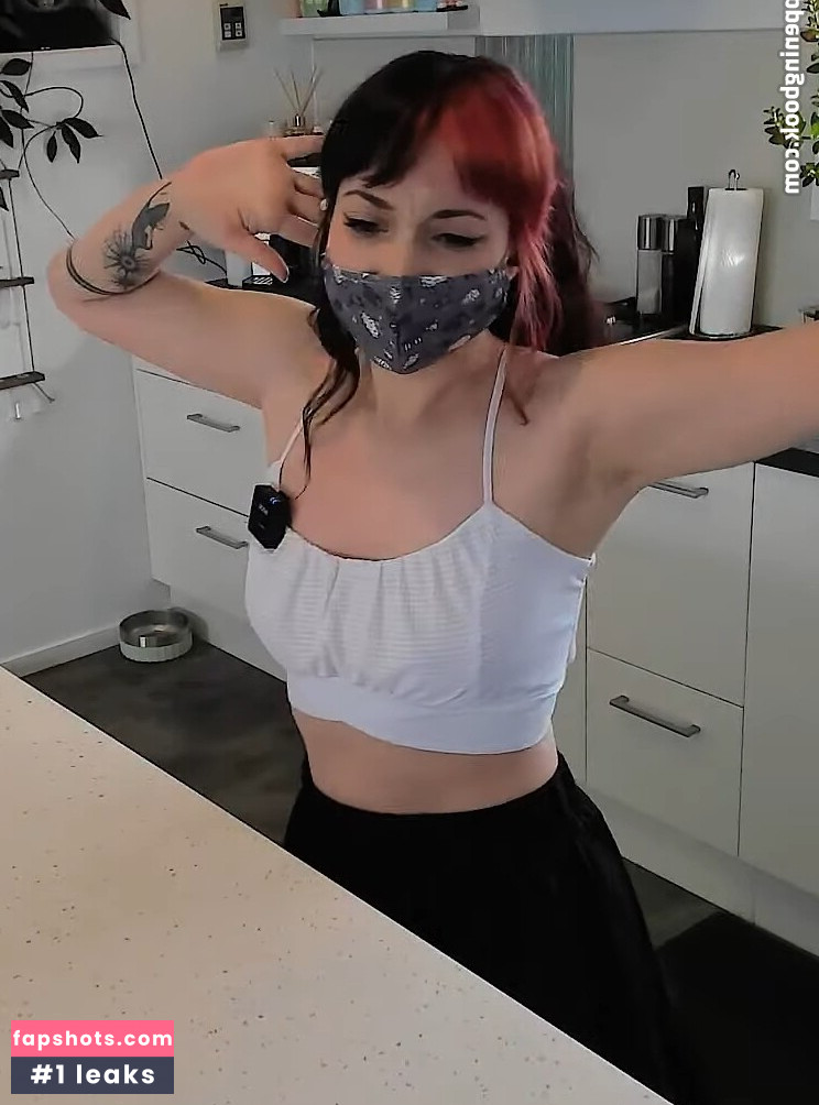 Layna Lazar gallery photo #63