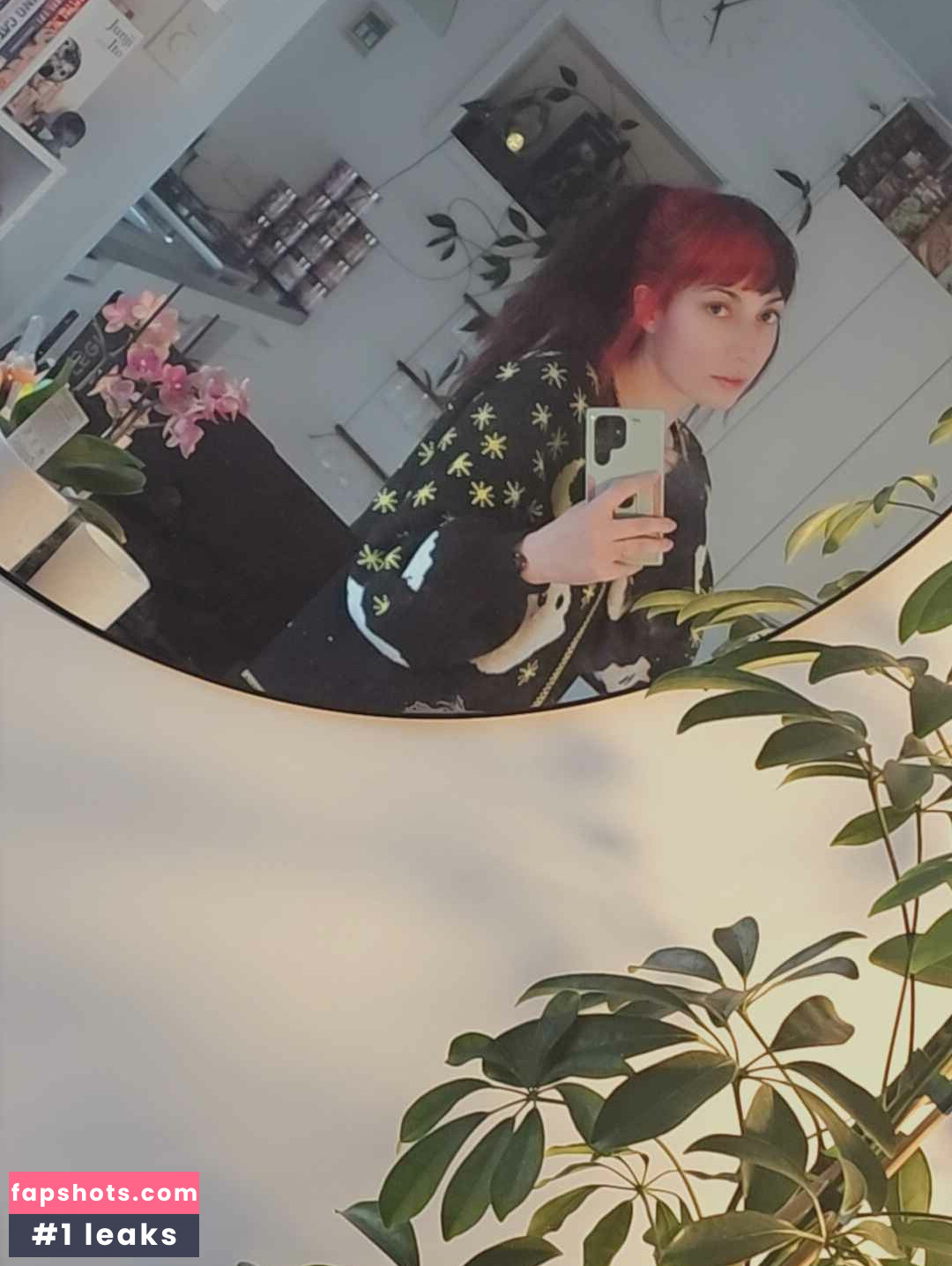 Layna Lazar gallery photo #71