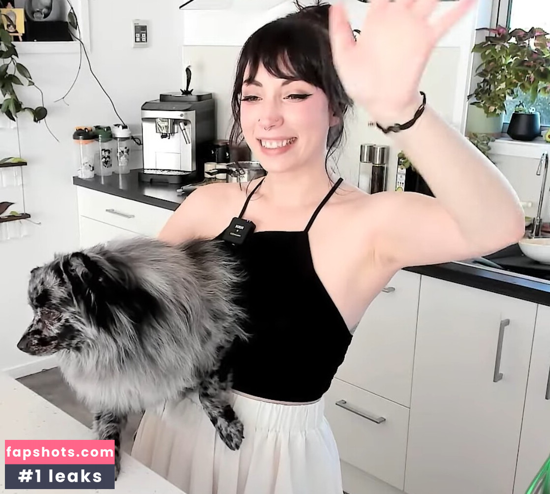 Layna Lazar gallery photo #76