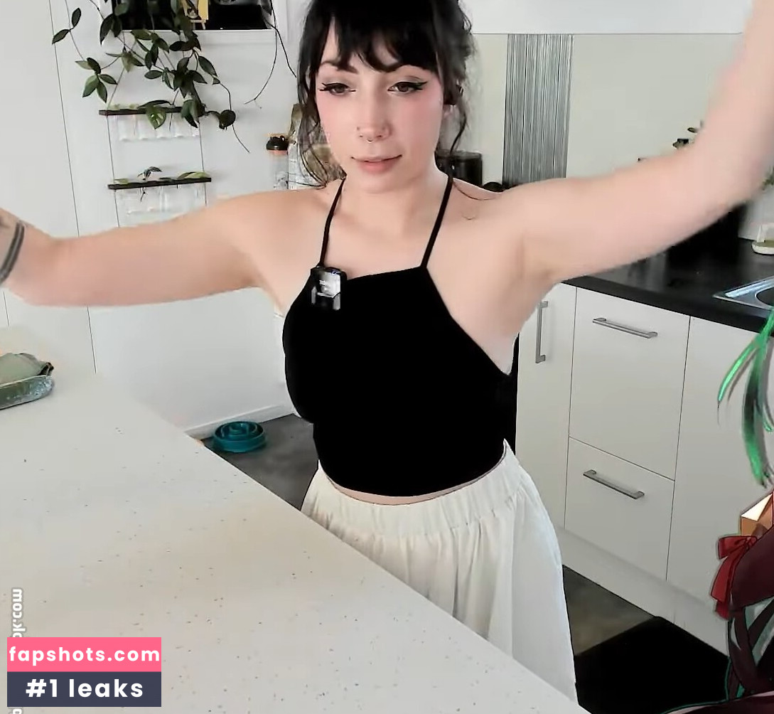 Layna Lazar gallery photo #84