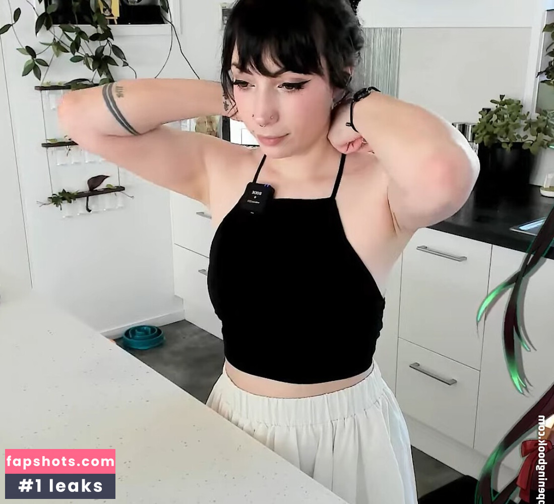 Layna Lazar gallery photo #86