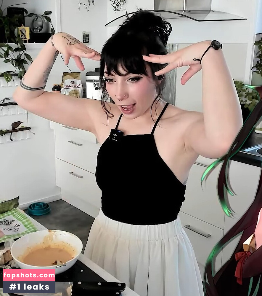 Layna Lazar gallery photo #88