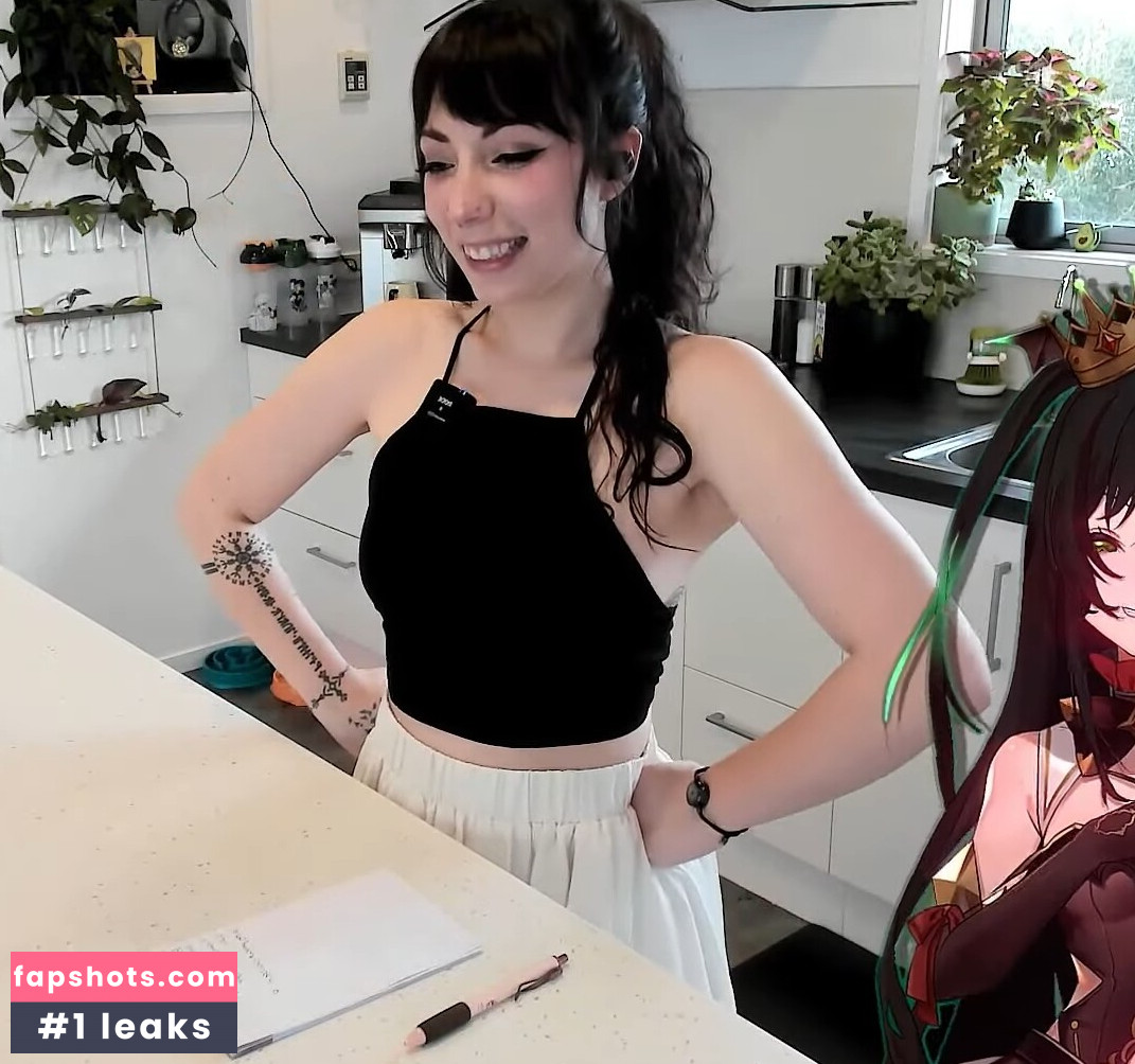 Layna Lazar gallery photo #95