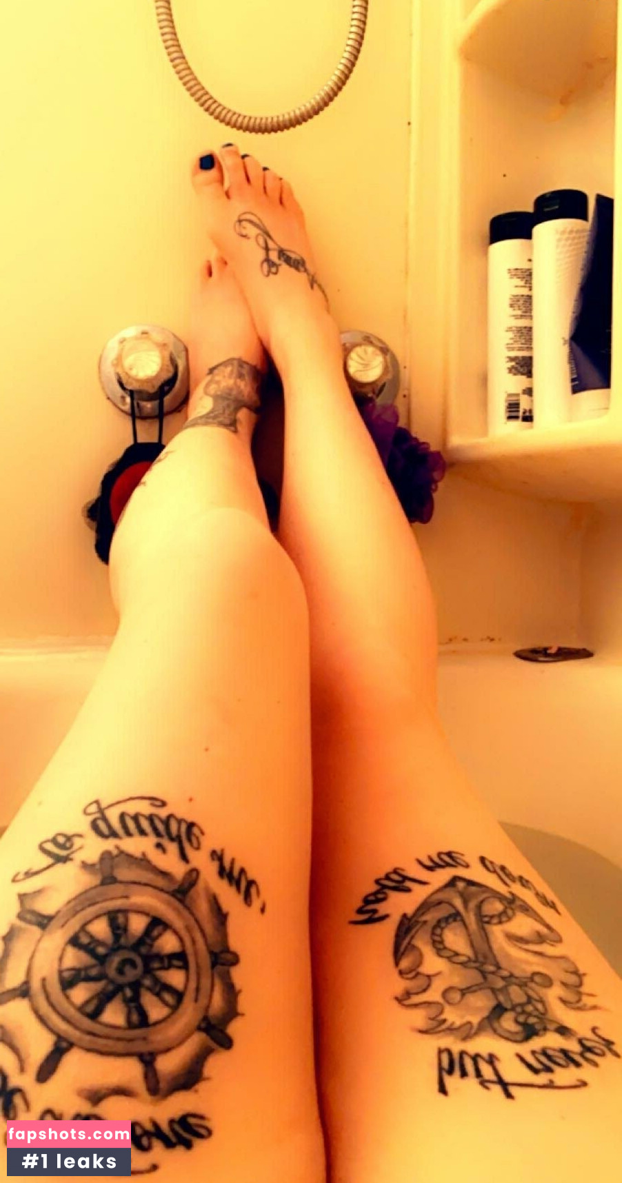 layydee.hiraeth gallery photo #2