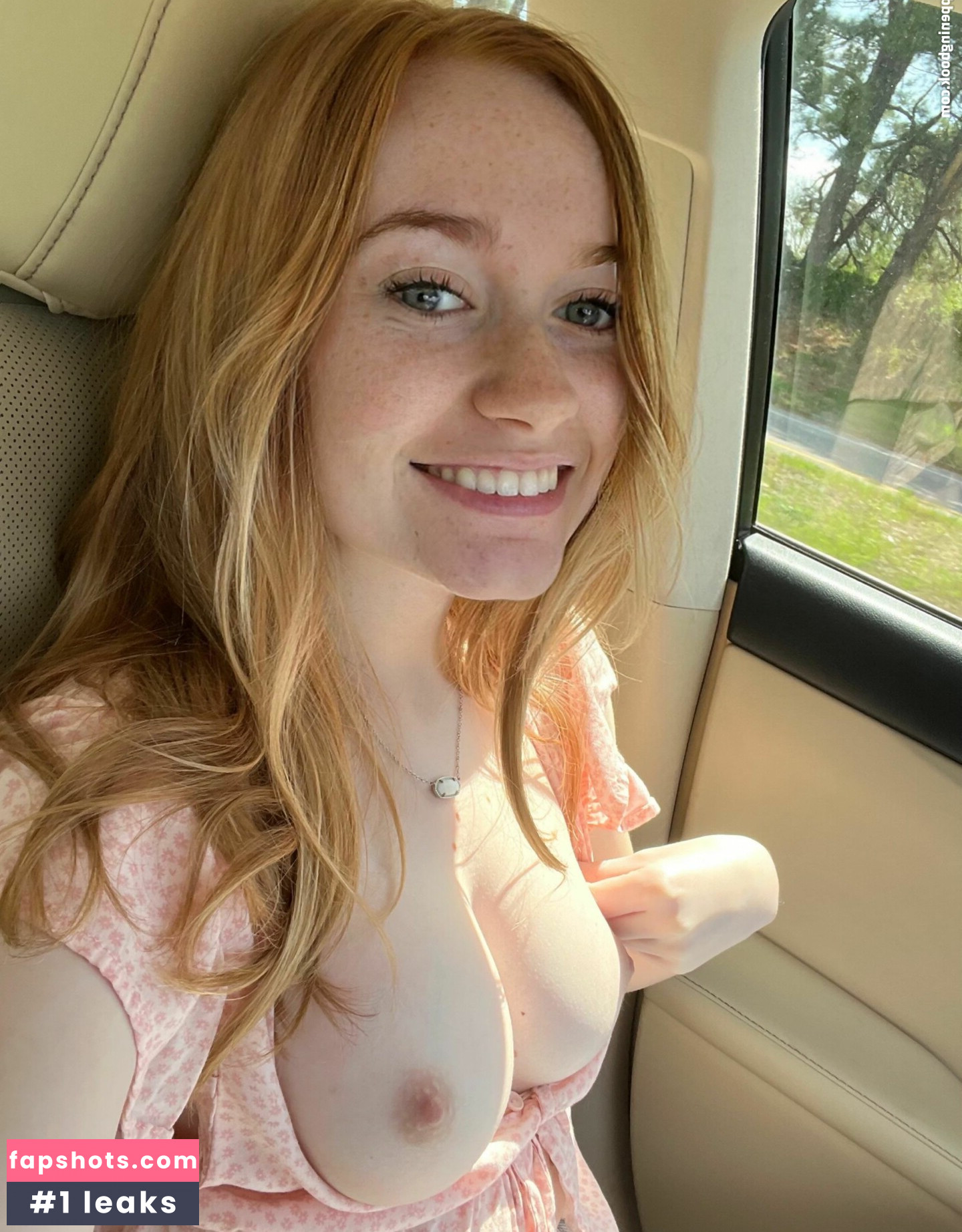 Lazzydaisy69 gallery photo #11