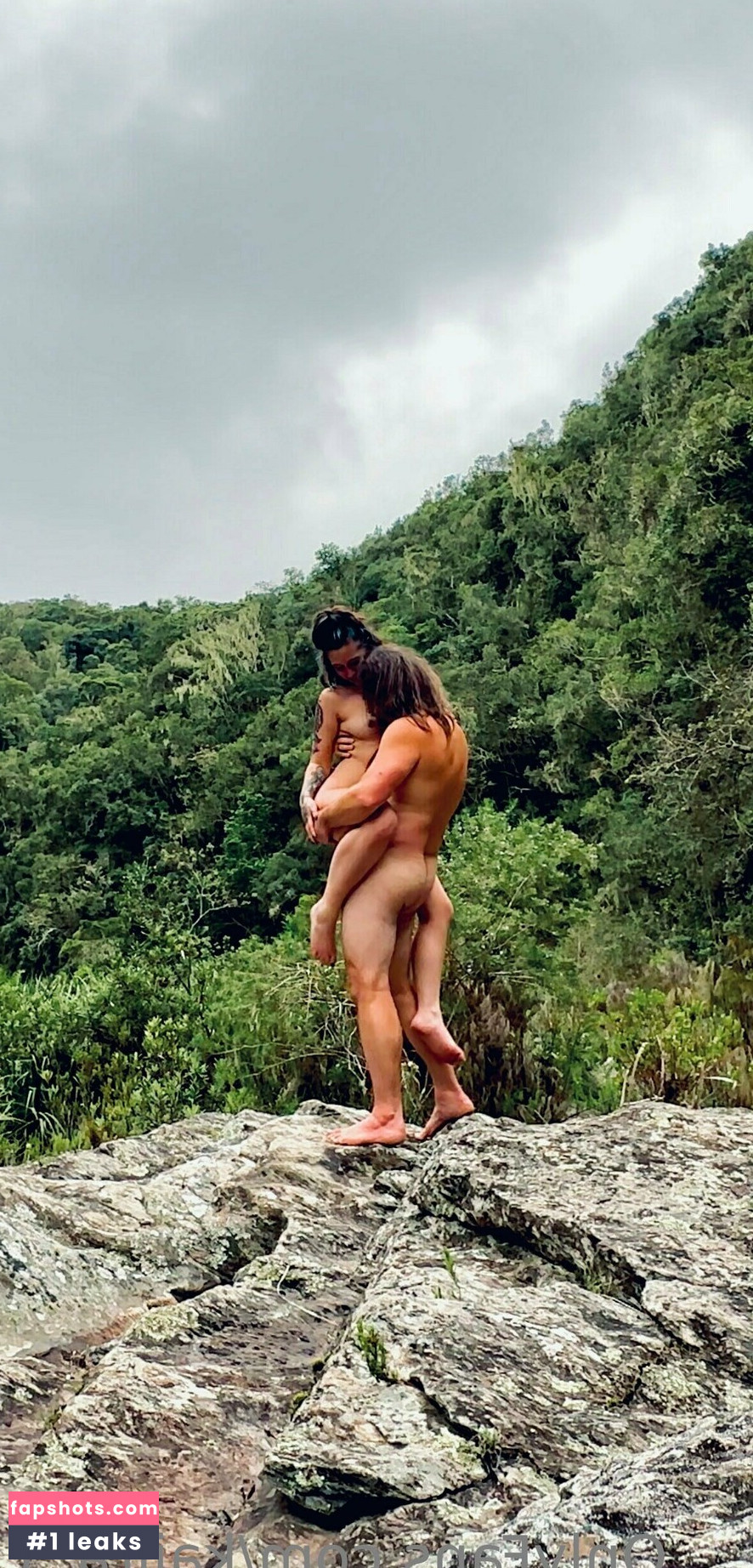 Lea And Bear gallery photo #8