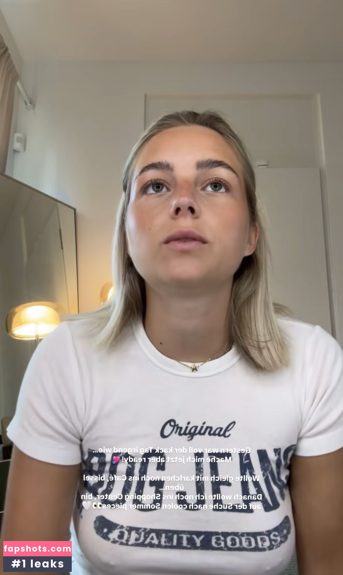 Lea Breuer gallery photo #14