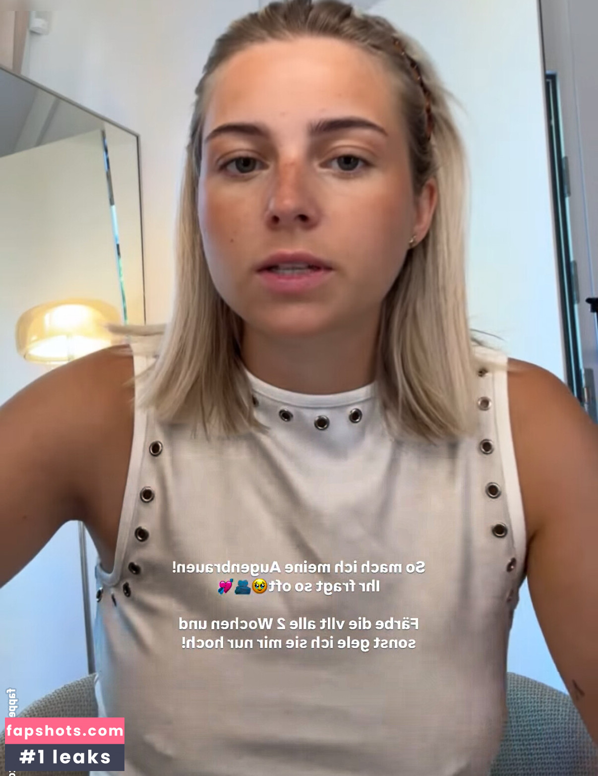 Lea Breuer gallery photo #20