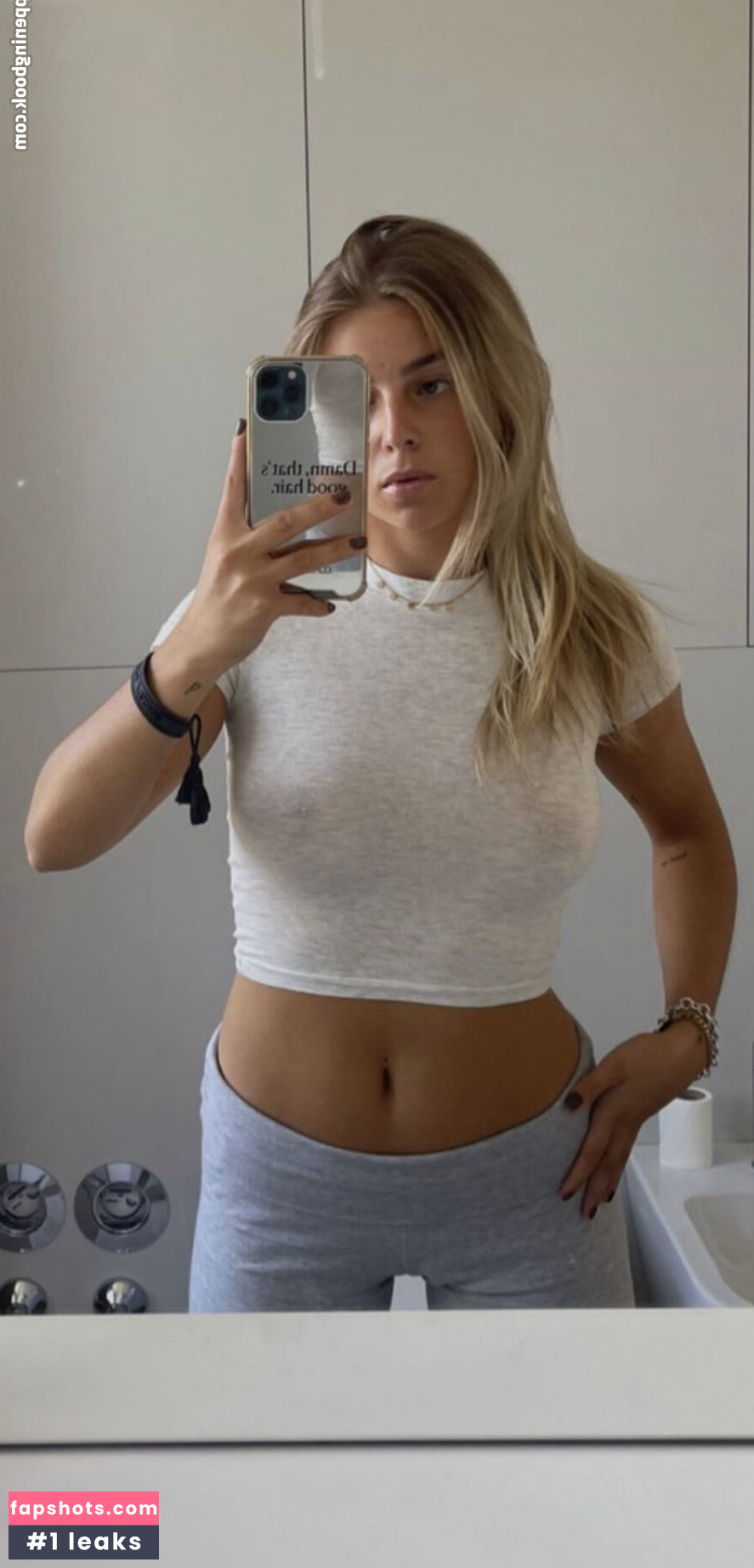 Lea Breuer gallery photo #45