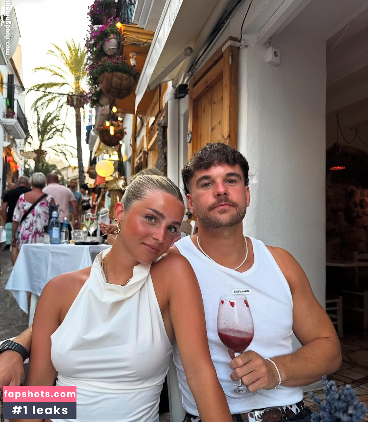 Lea Breuer gallery photo #10