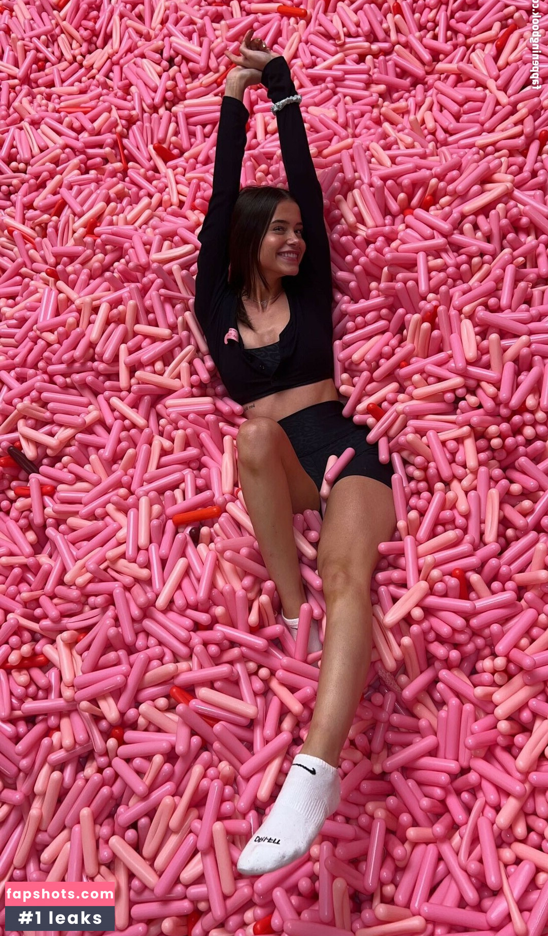 Lea Elui Nude Leaks OnlyFans Photos #231 - LeakJerk