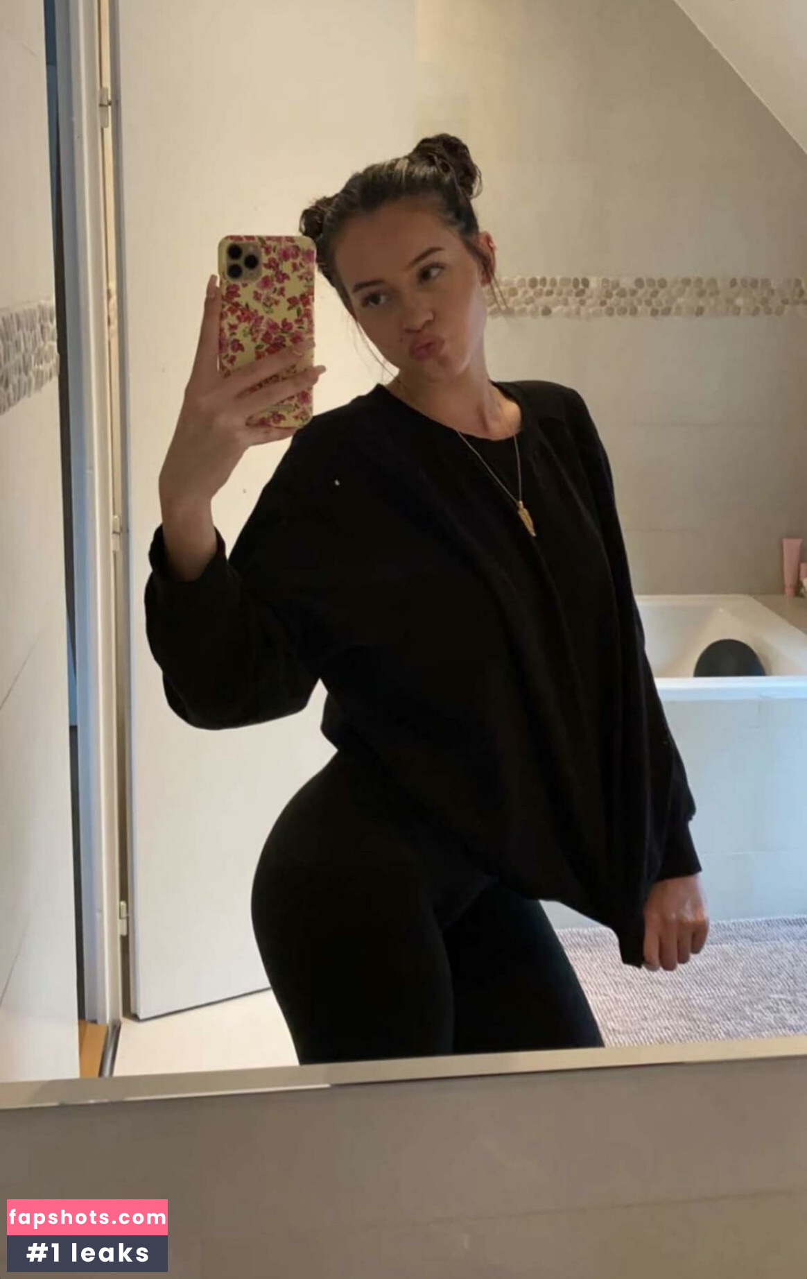 Lea Elui gallery photo #294