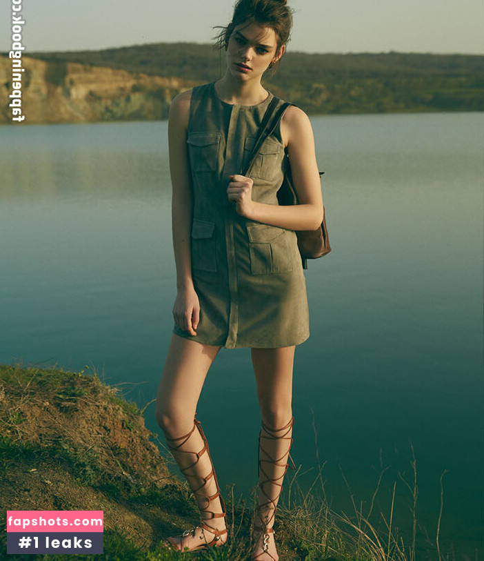 Lea Haesaert gallery photo #15