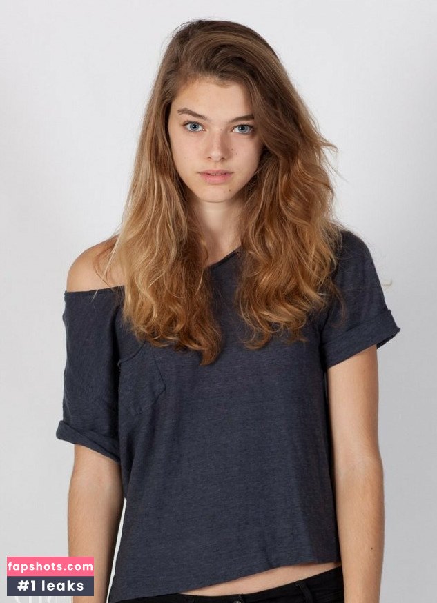 Lea Haesaert gallery photo #17