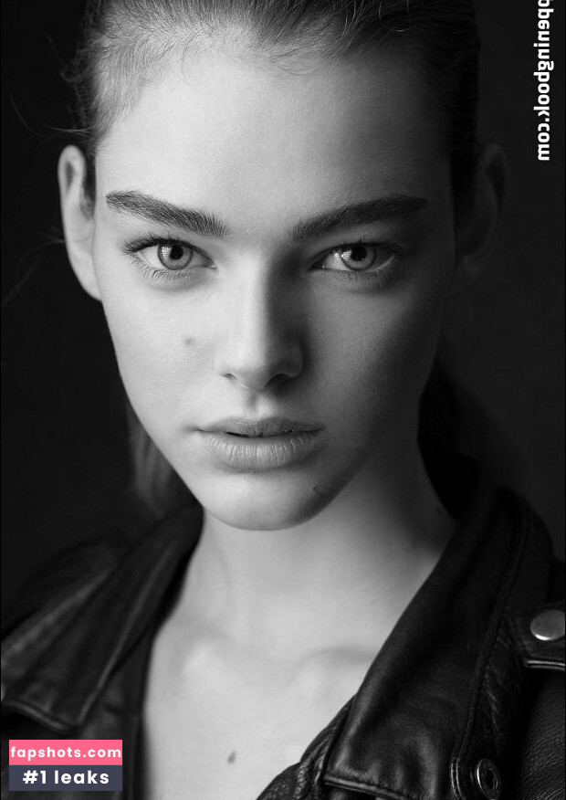 Lea Haesaert gallery photo #7