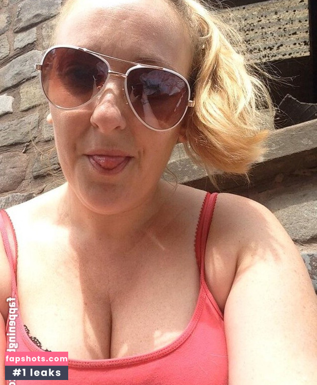 Lea Lea nude babe gallery