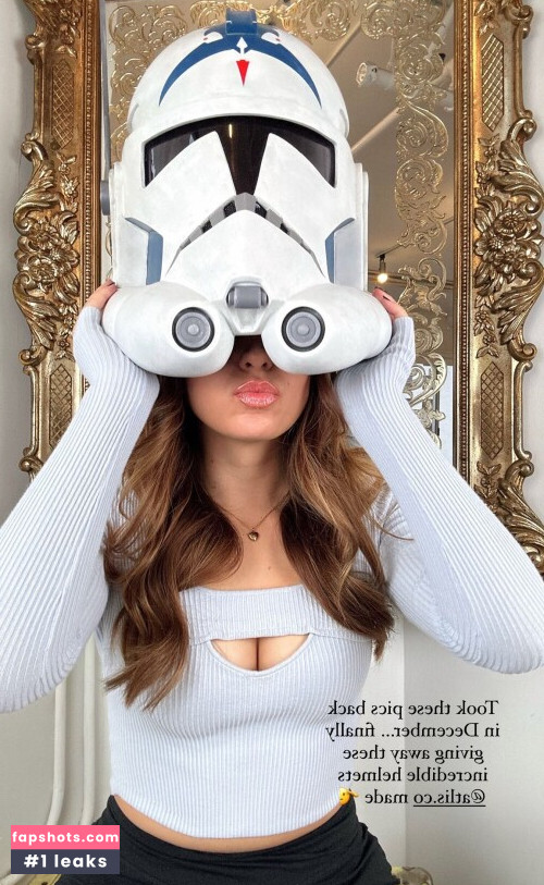 Lea Martinez gallery photo #1053