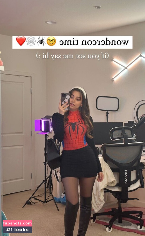 Lea Martinez gallery photo #1058