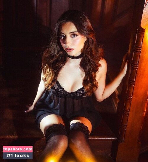 Lea Martinez gallery photo #485