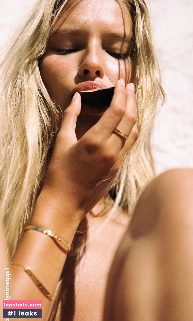 Lea Mohr gallery photo #26