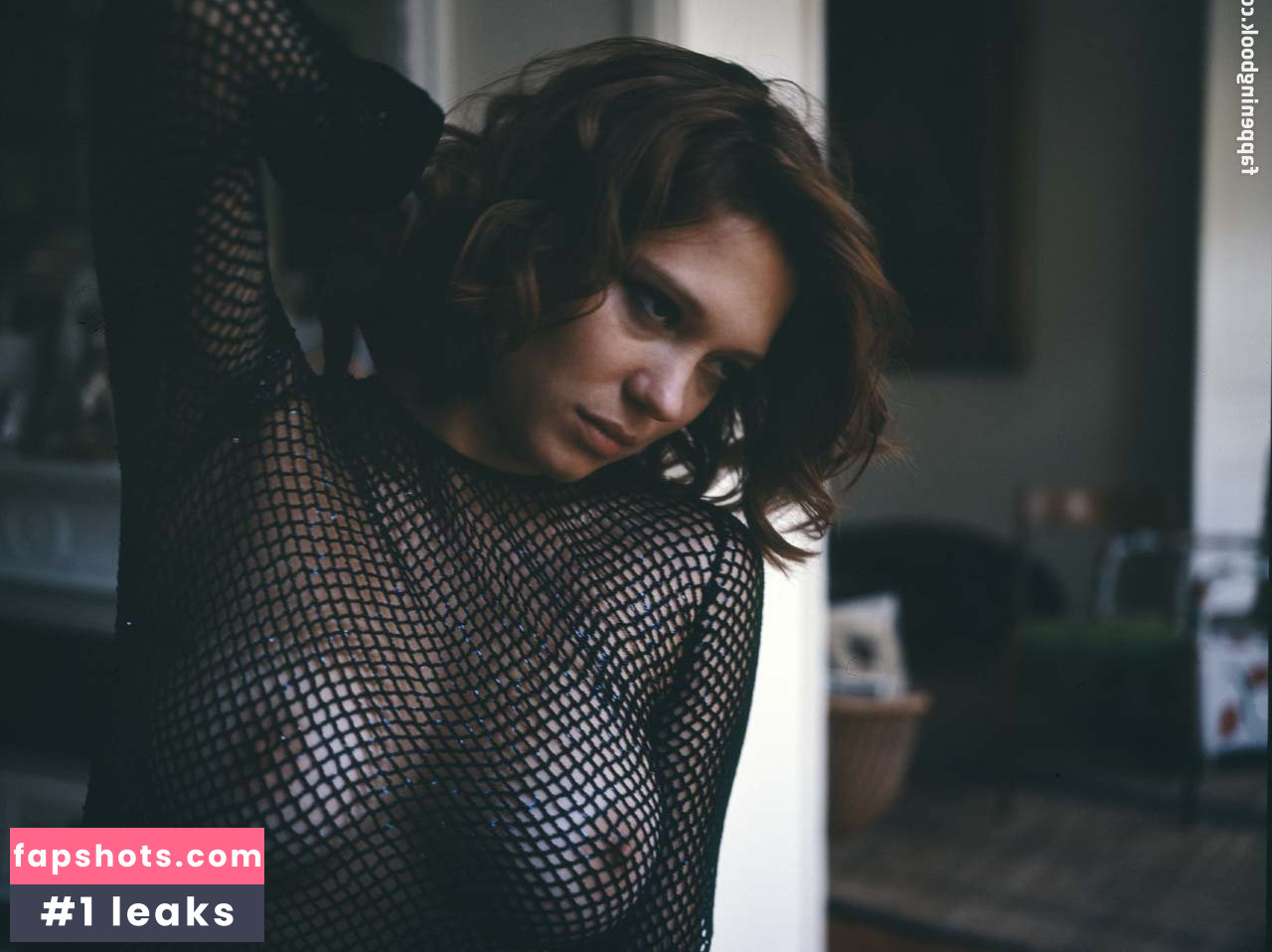 Léa Seydoux Nude Leaks OnlyFans Photos #202 - Fapshots