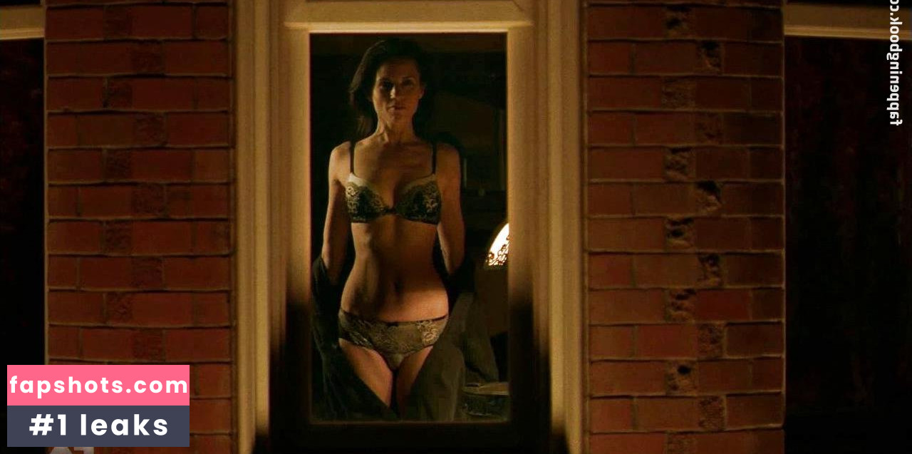 Leah Cairns gallery photo #8