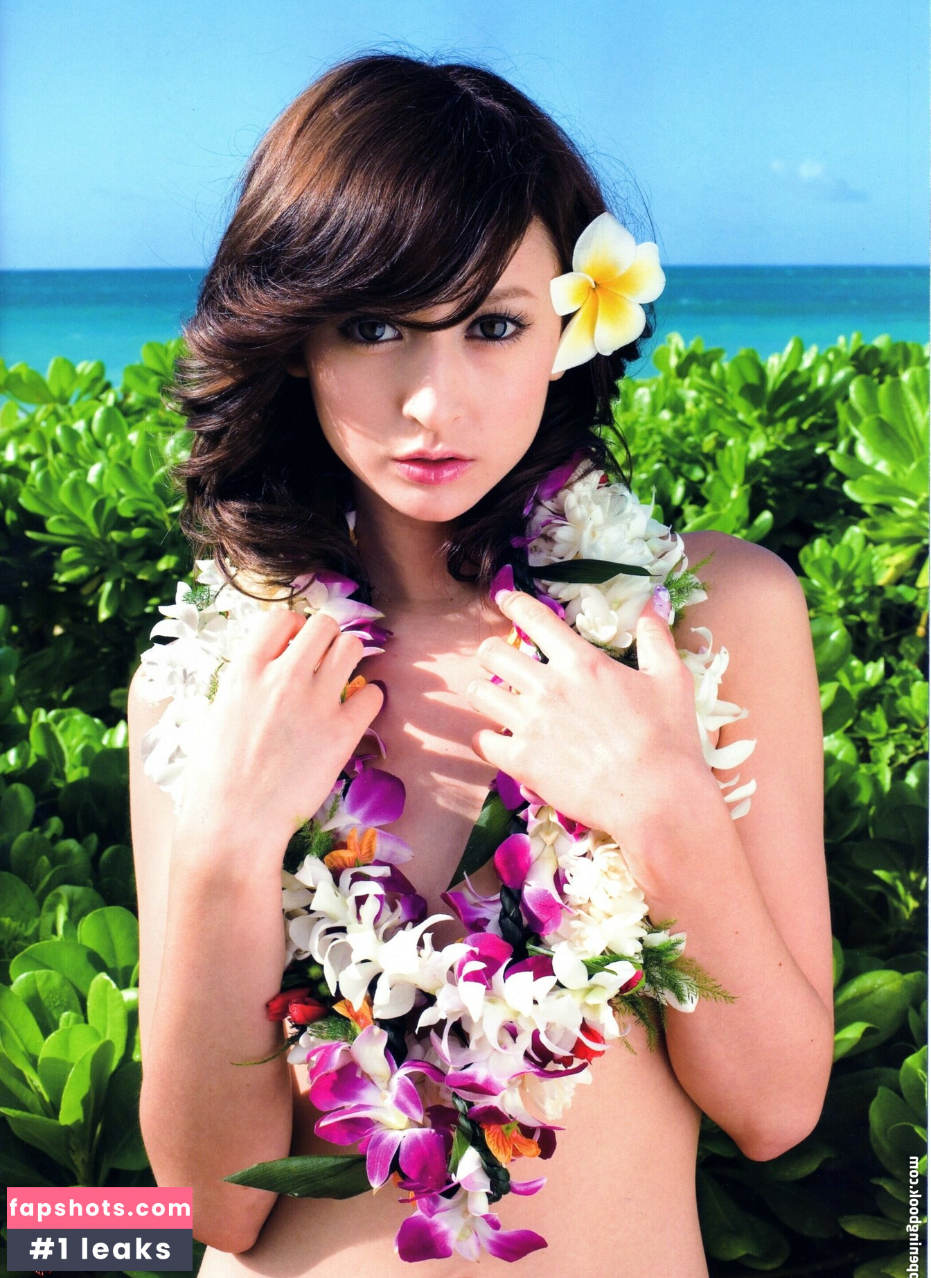 Leah Dizon gallery photo #6