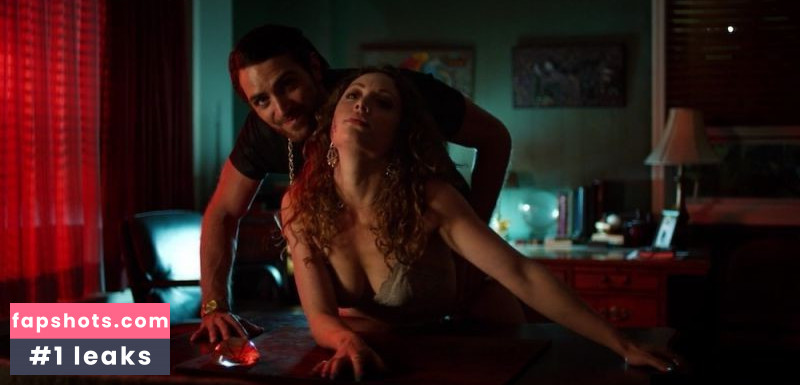 Leah Gibson gallery photo #17