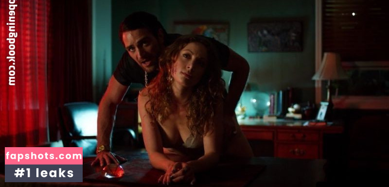 Leah Gibson gallery photo #18