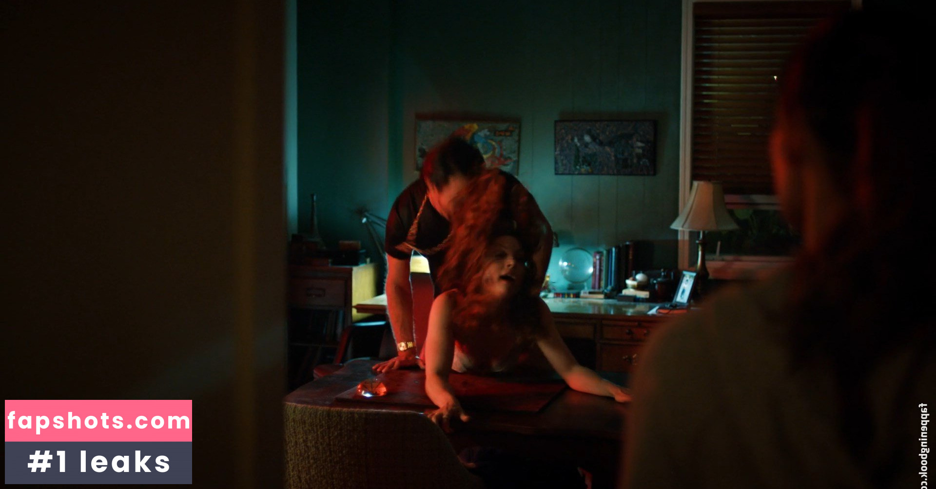 Leah Gibson gallery photo #32