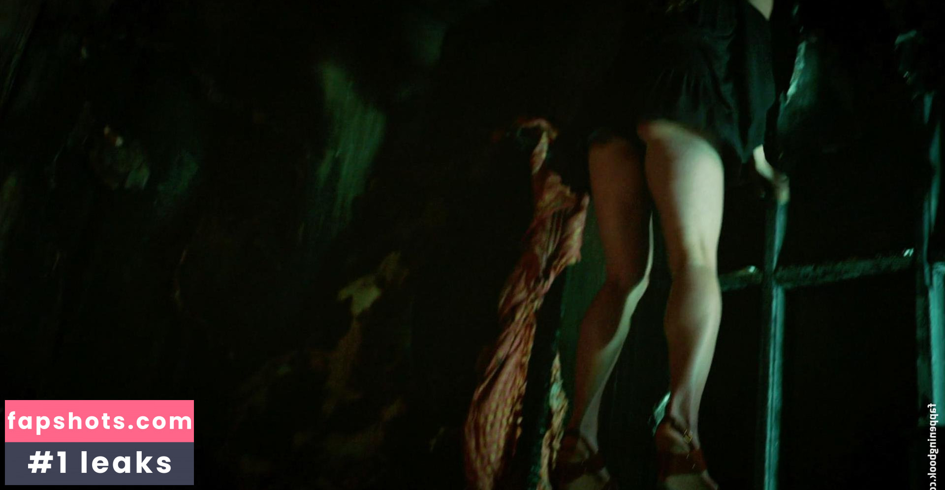 Leah Gibson gallery photo #53