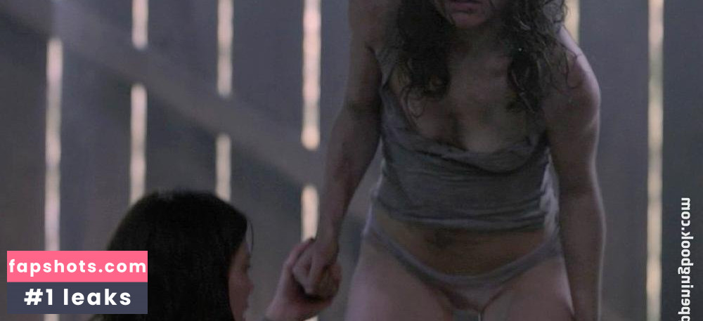 Leah Gibson gallery photo #69