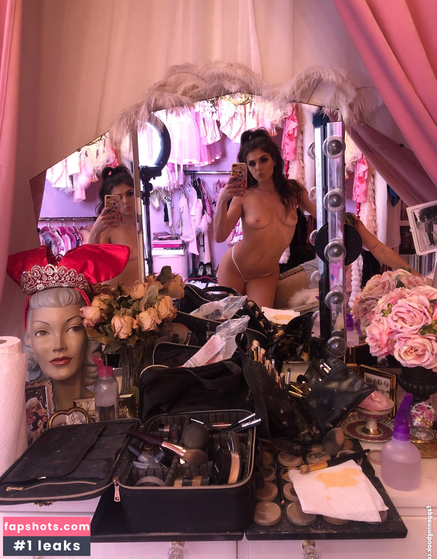 Leah Gotti gallery photo #1039