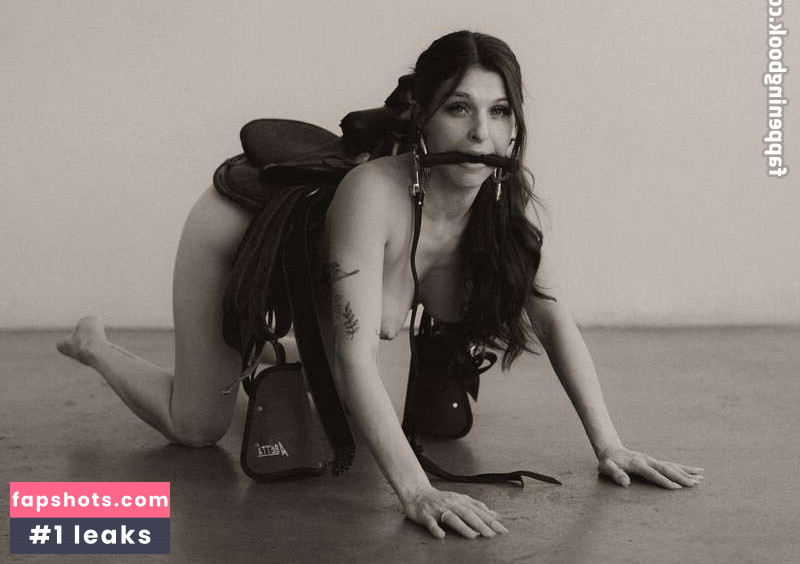 Leah Gotti gallery photo #107