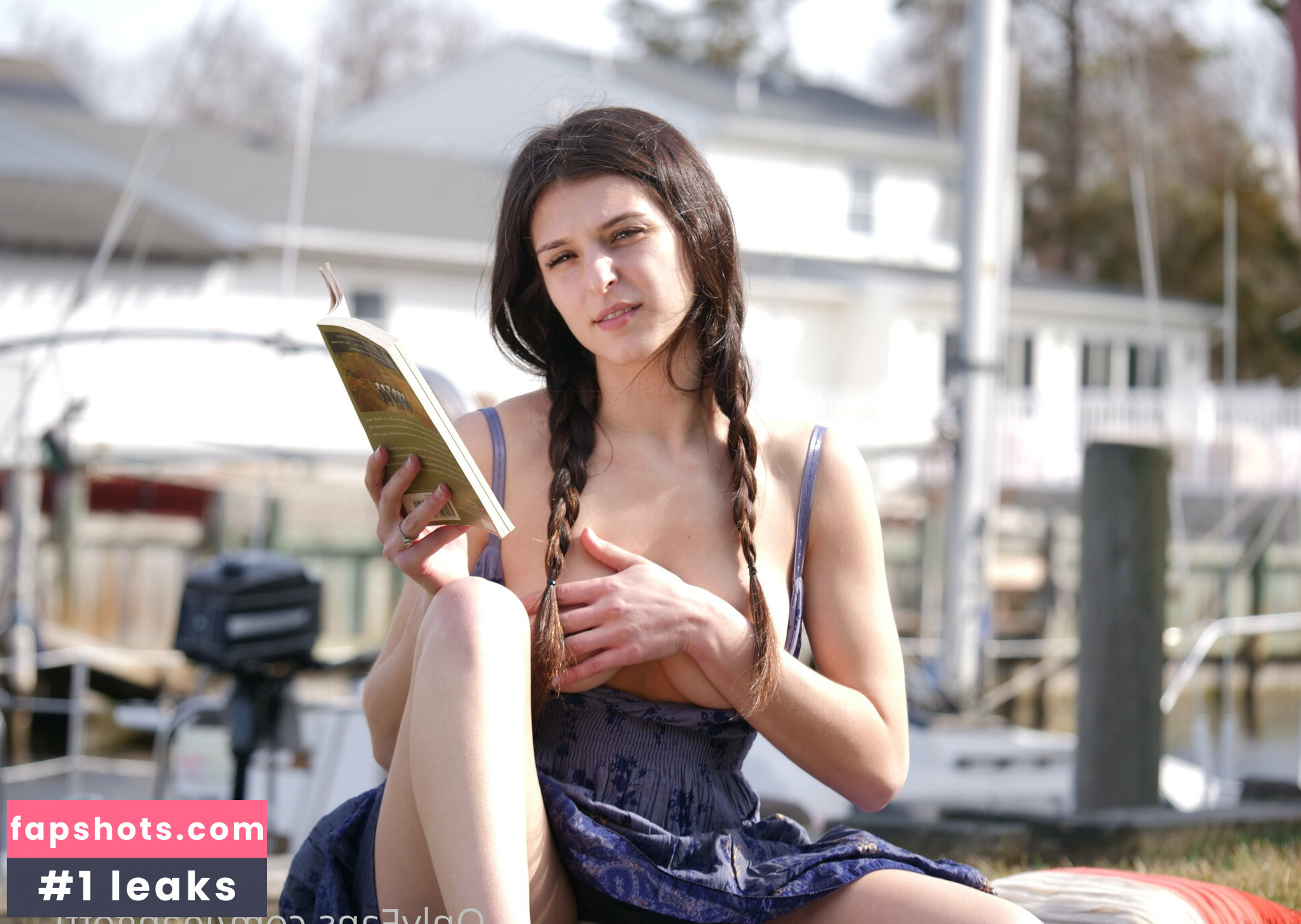 Leah Gotti gallery photo #465