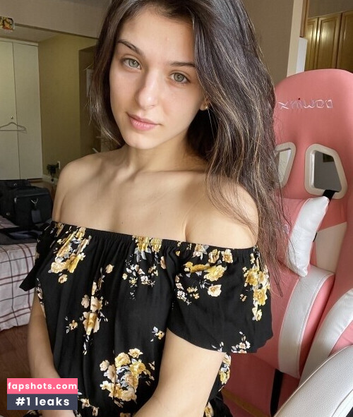 Leah Gotti gallery photo #95