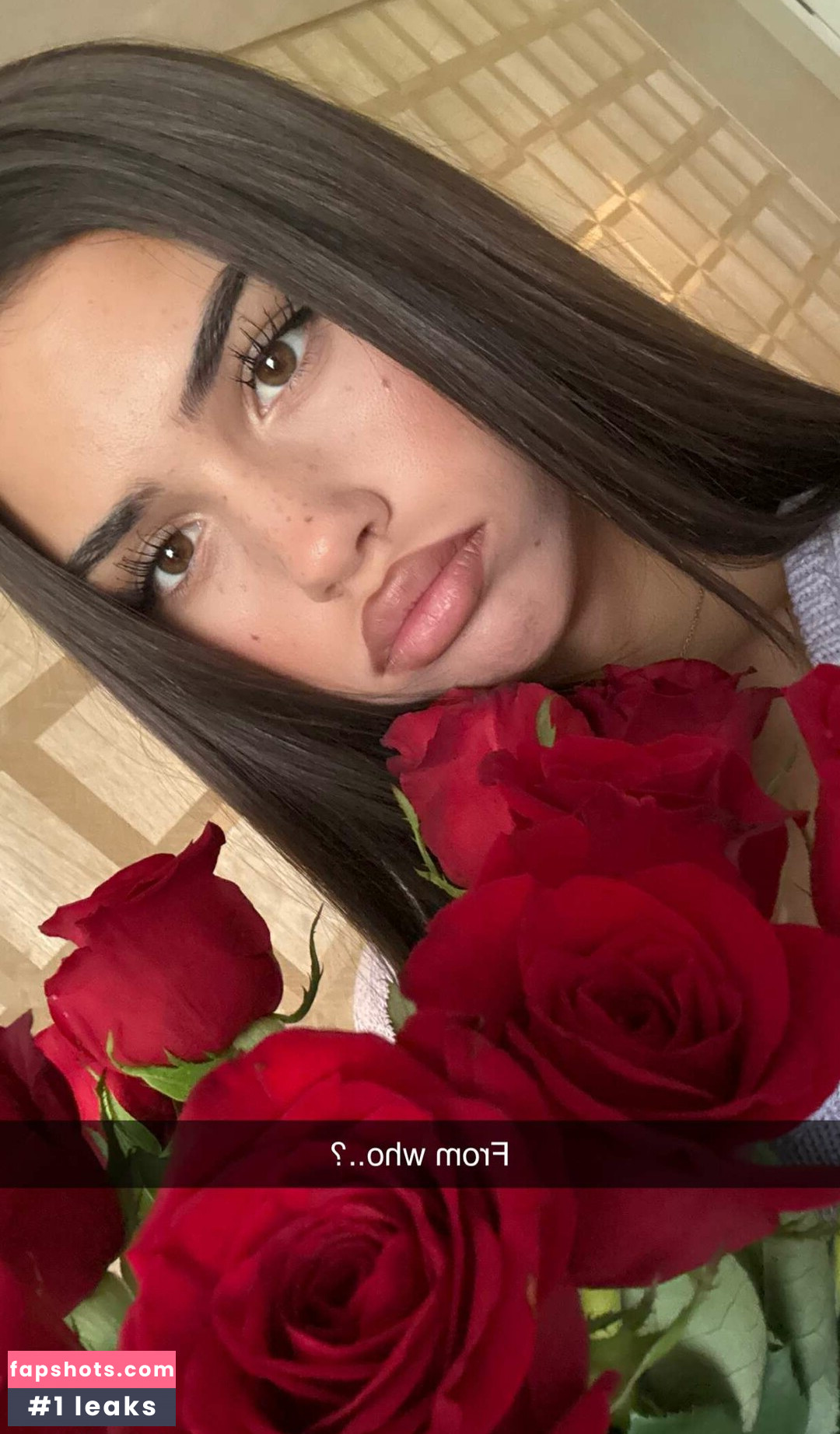 Leah Halton gallery photo #138