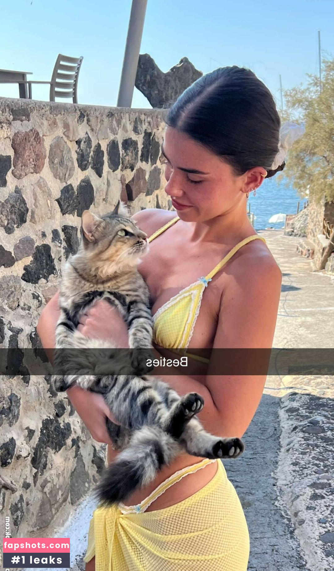 Leah Halton gallery photo #58