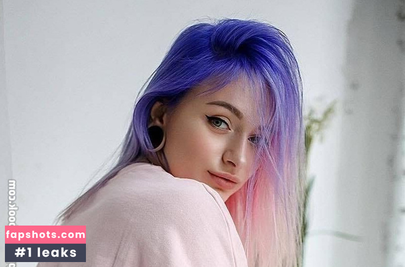 Leah Larsh Nude Leaks OnlyFans Photos #19 - LeakJerk