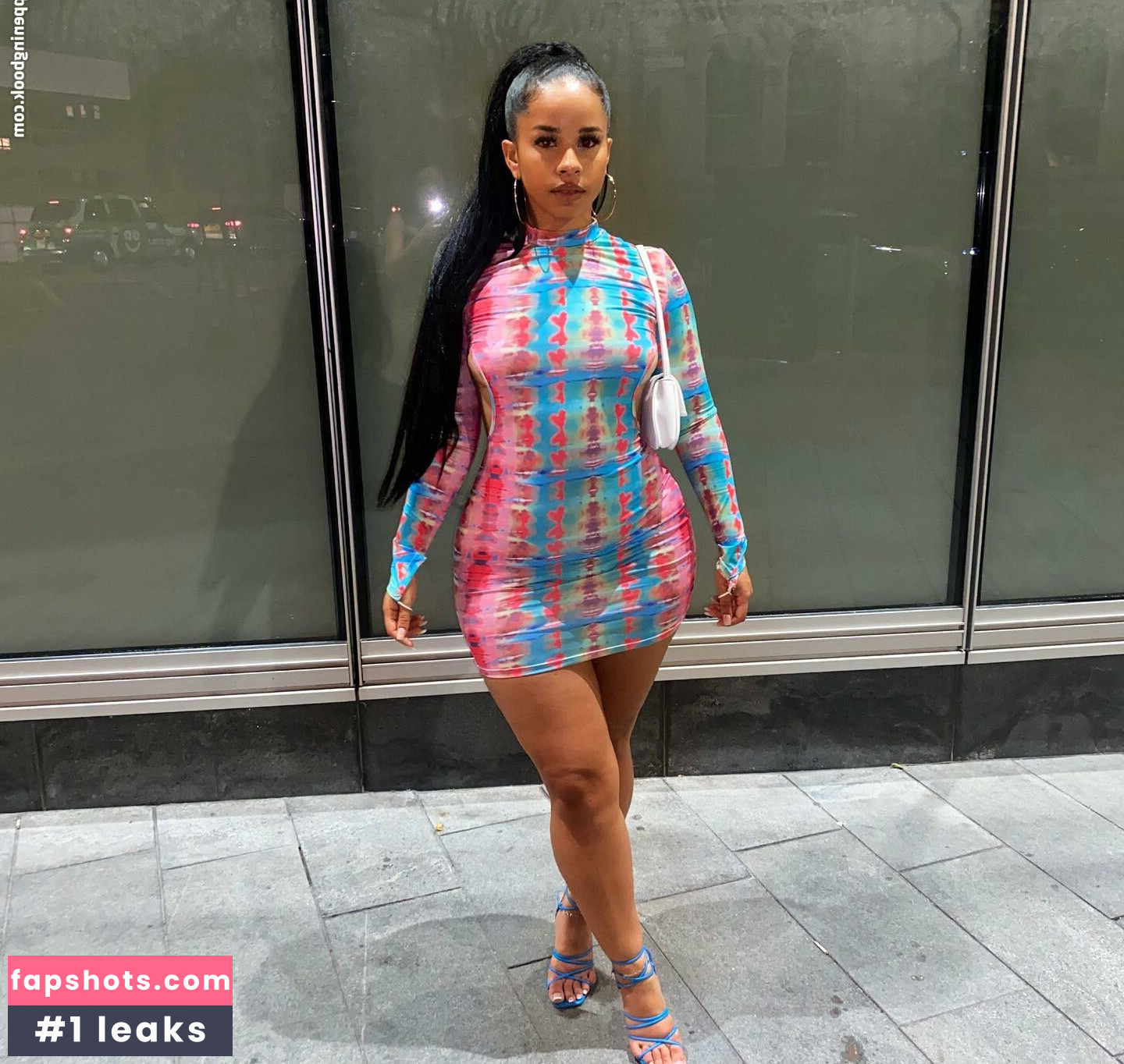 Leah Marie gallery photo #2