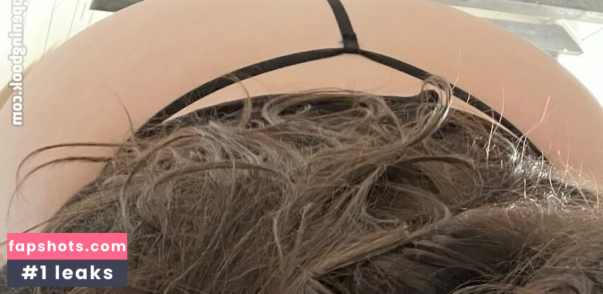 Leah gallery photo #10