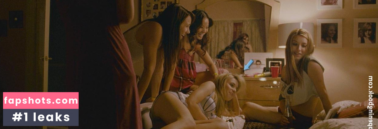 Leah Pipes gallery photo #3