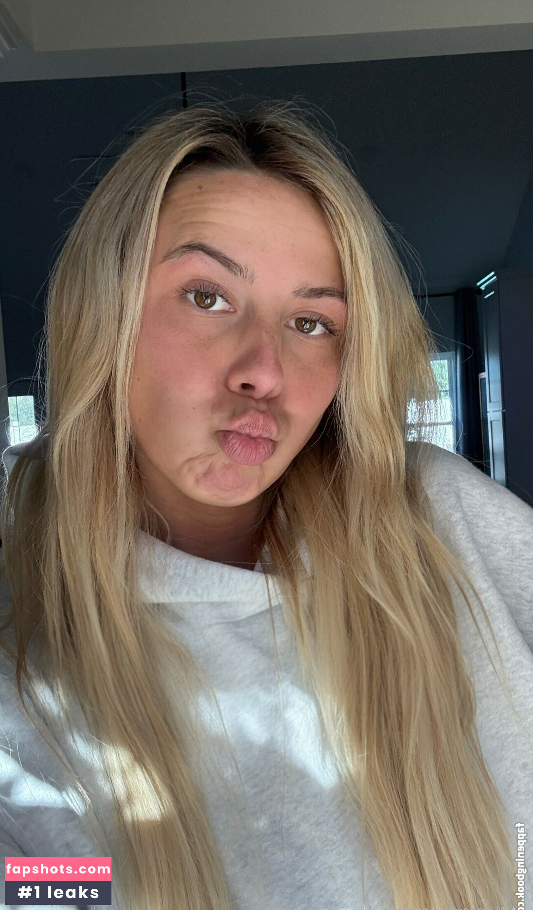 Leah Remini gallery photo #2