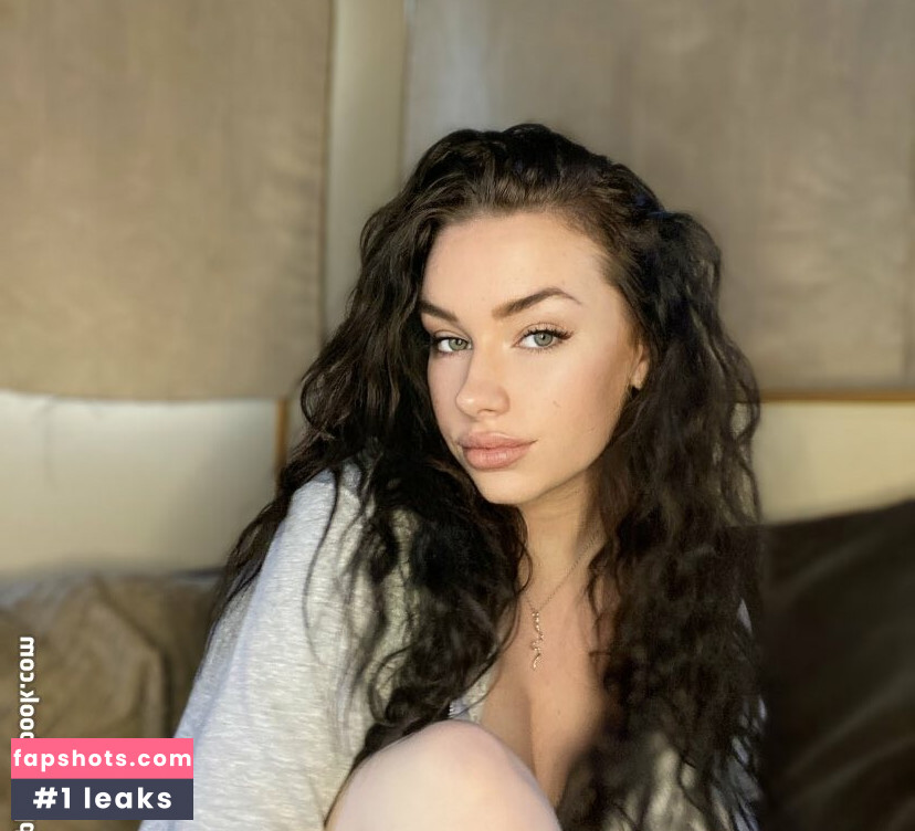 Leah X gallery photo #12