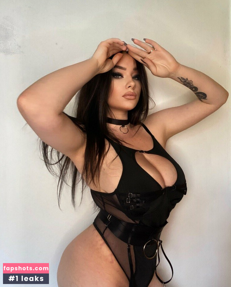 Leah X gallery photo #17