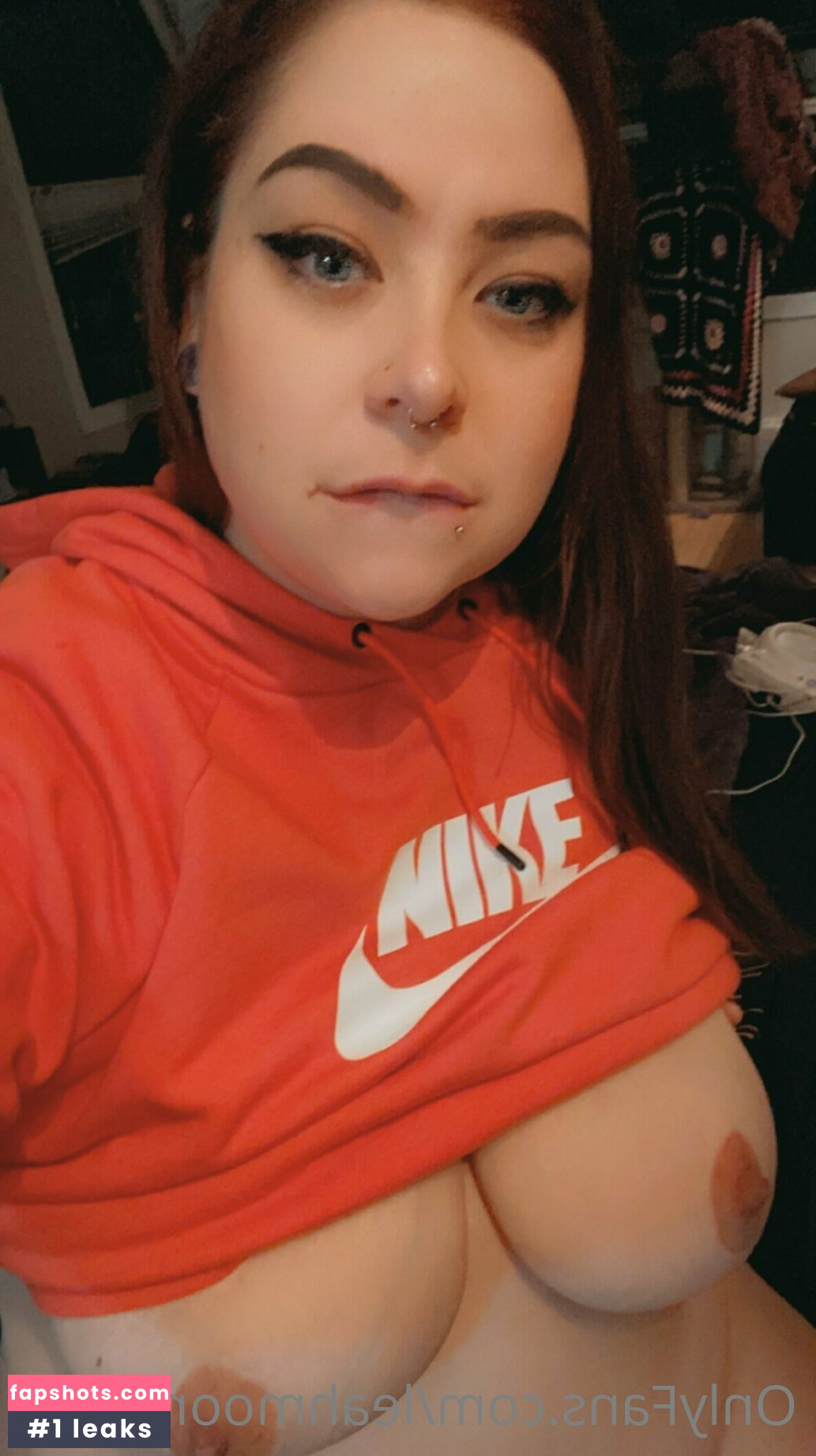 leahmoonstarzz nude babe gallery