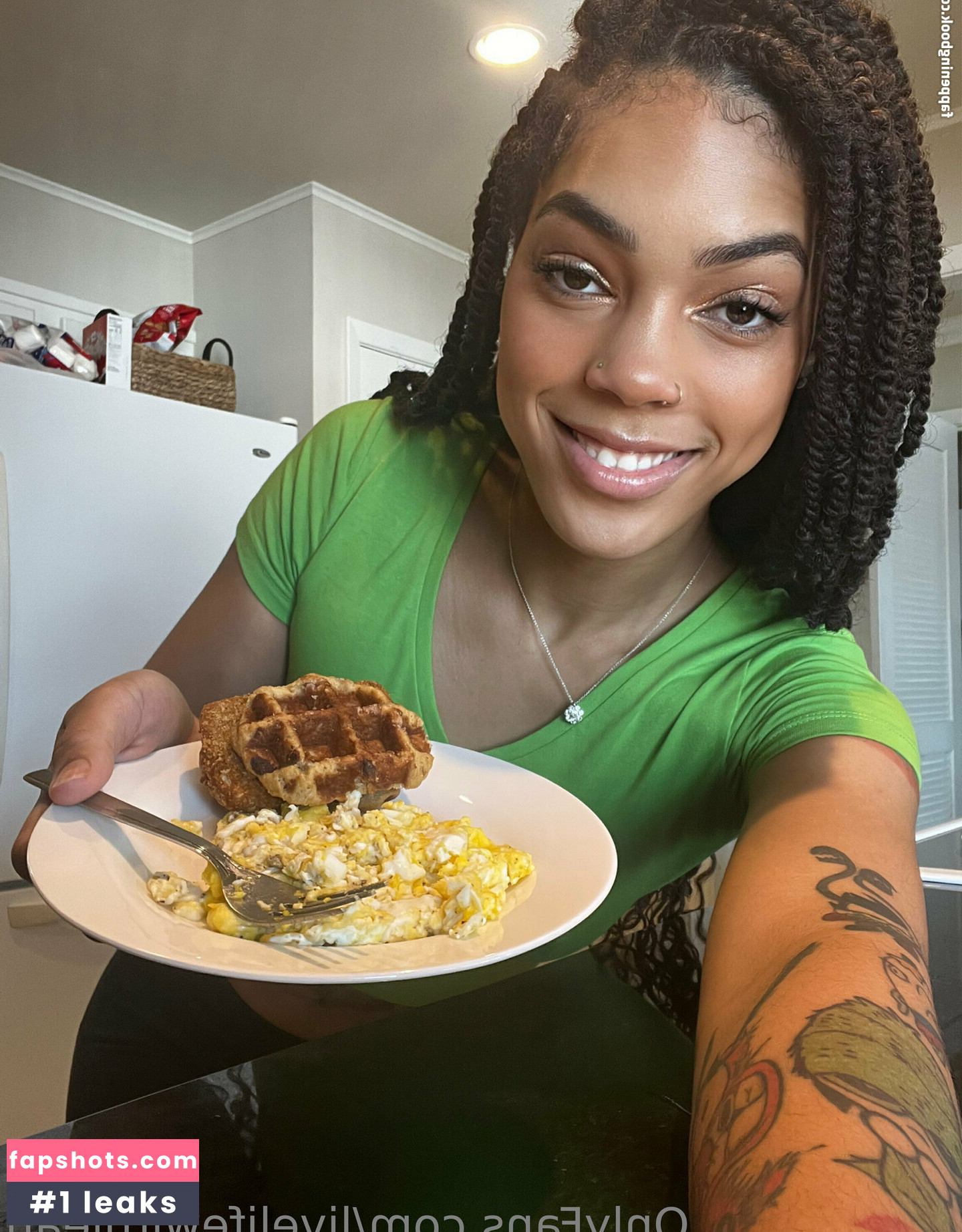 leahsade gallery photo #24