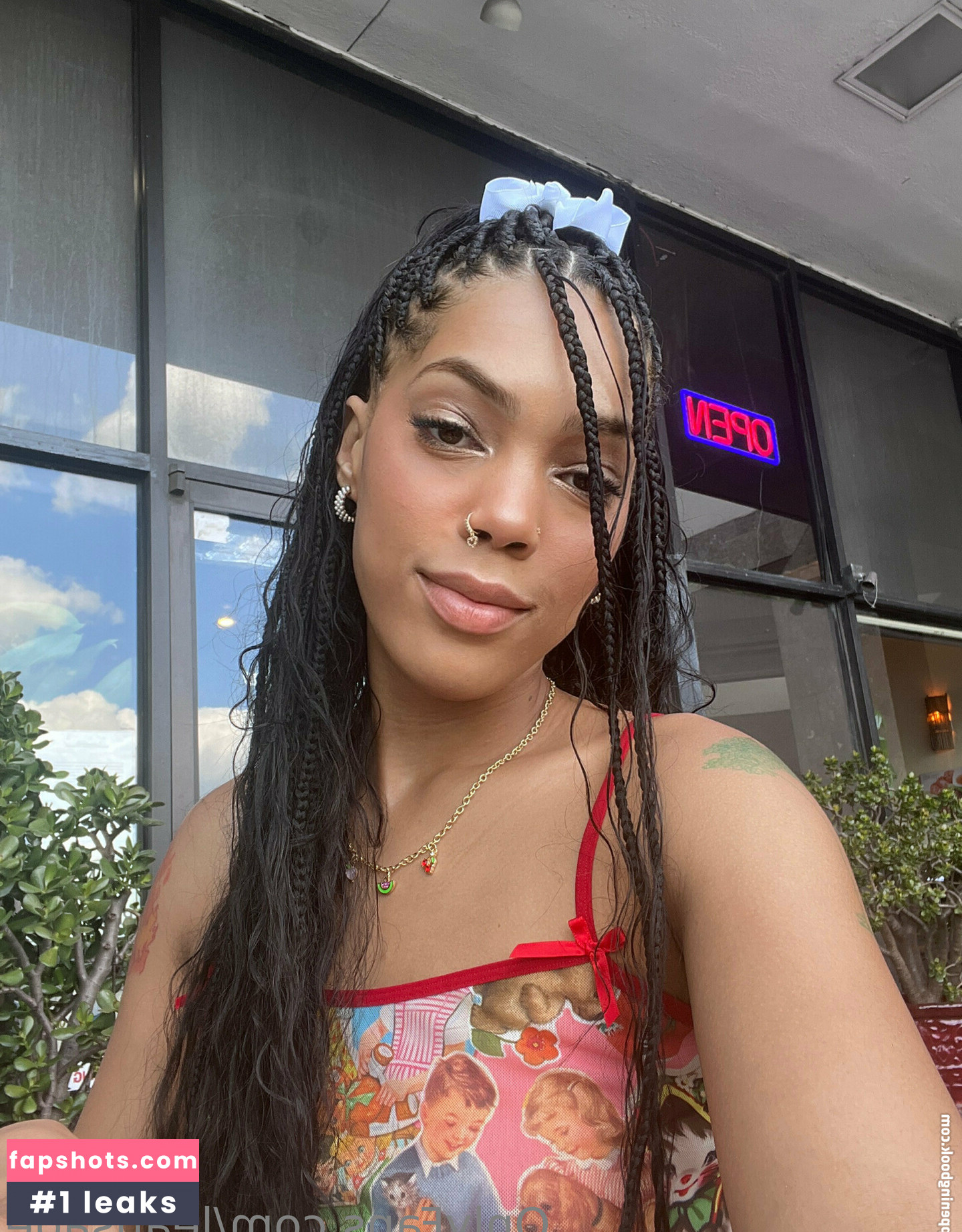 leahsade gallery photo #10