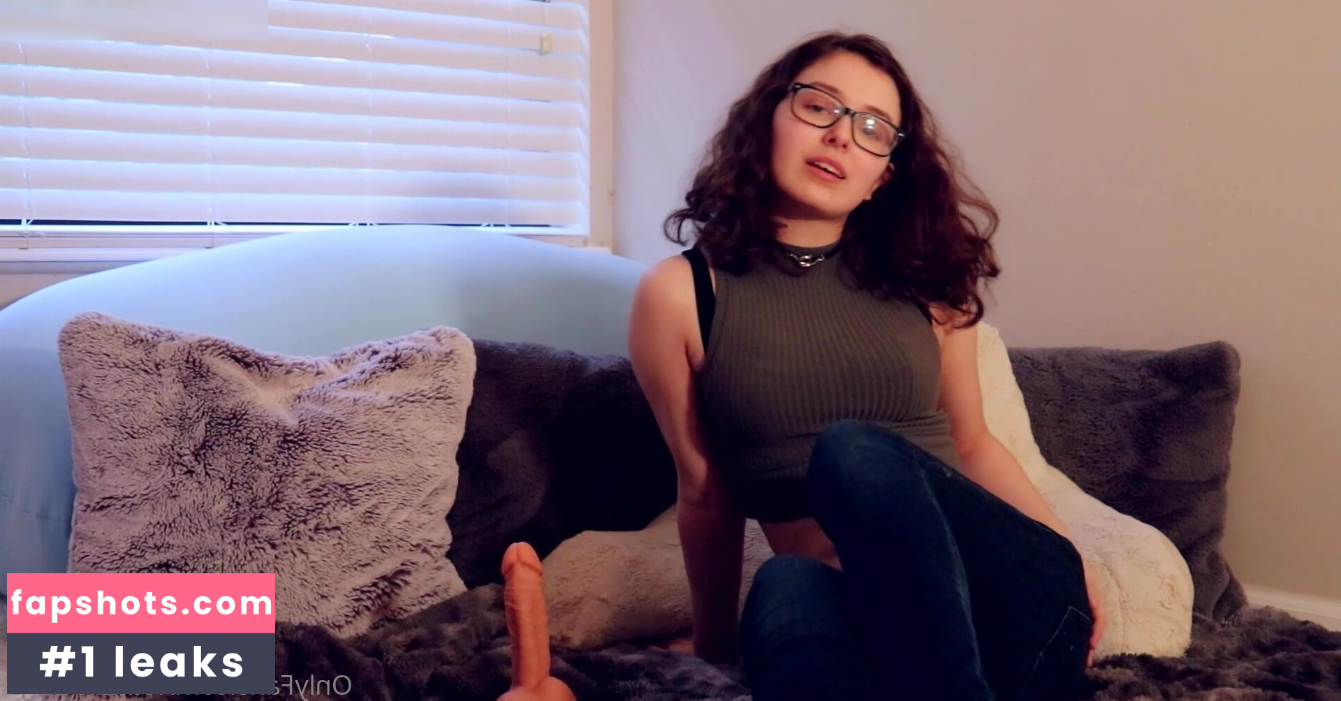 Leana Lovings gallery photo #325