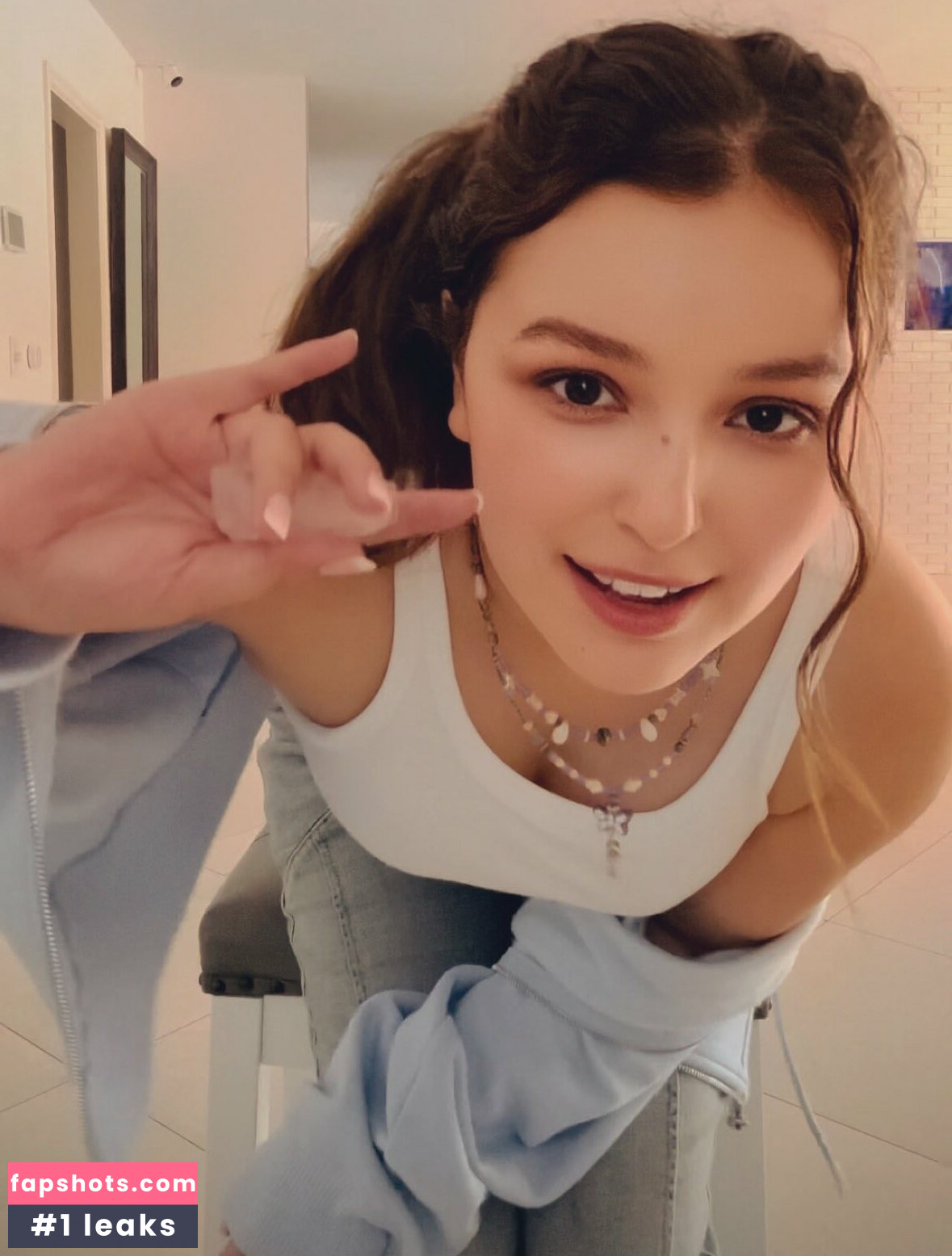 Leana Lovings gallery photo #352